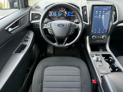 Certified 2022 Ford Edge SE image 23