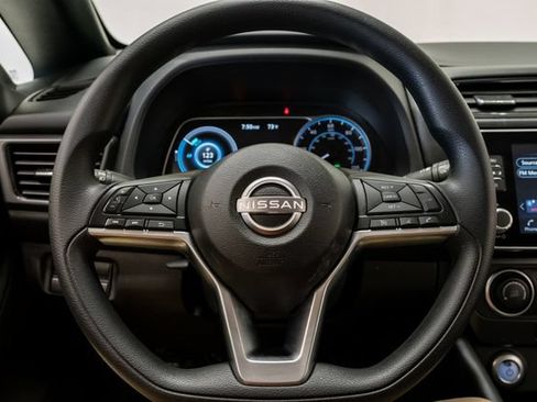 Used 2025 Nissan Leaf S FWD image 13