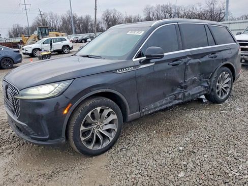 Used 2025 Lincoln Aviator AWD image 57