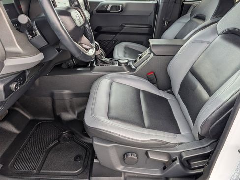Used 2024 Ford Bronco Big Bend image 24