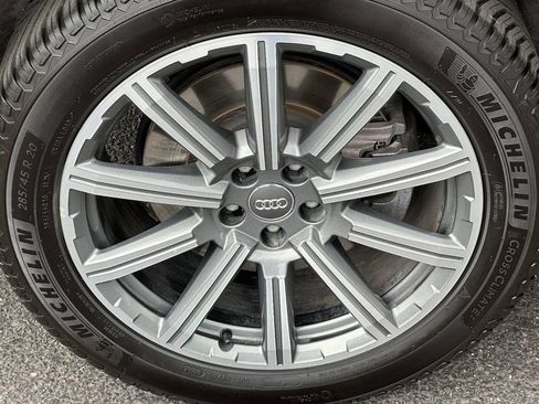 Used 2018 Audi Q7 3.0T Premium Plus w/ Premium Plus Package AWD/4WD image 8