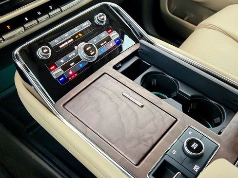 Used 2022 Lincoln Navigator Reserve image 20