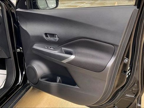 Used 2023 Nissan Kicks SV w/ Interior Electronics Package image 29