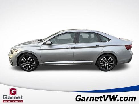 New 2026 Volkswagen Jetta SE image 2