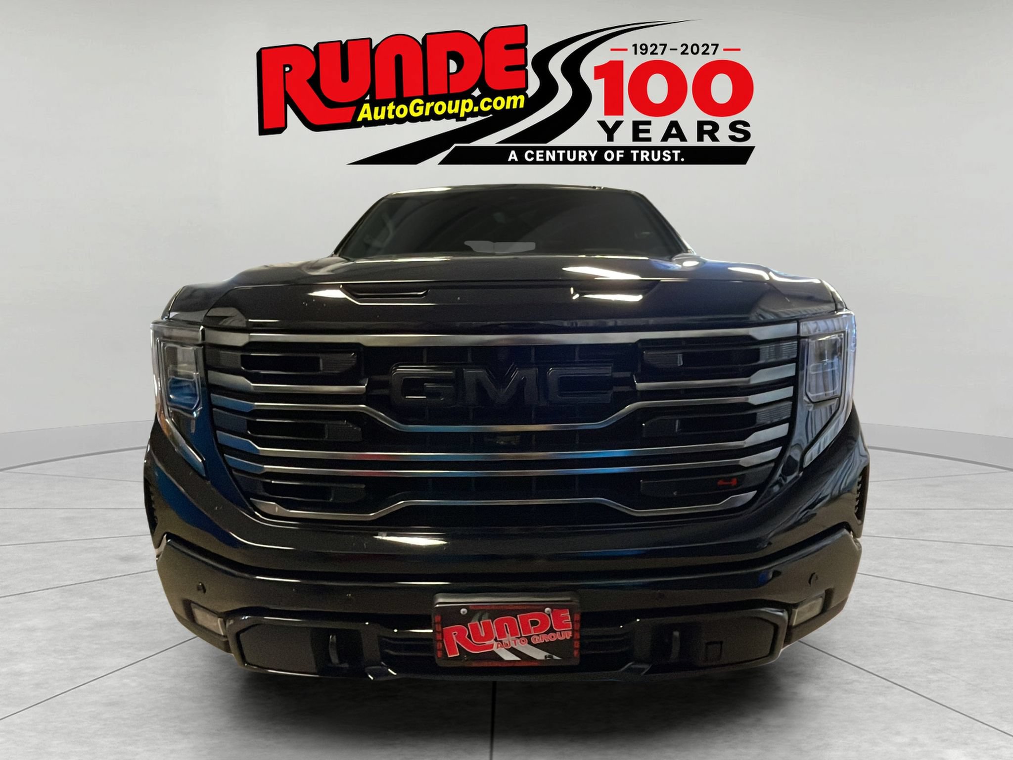Certified 2026 GMC Sierra 1500 AT4 w/ Technology Package AWD/4WD image 8