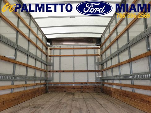 Used 2020 Isuzu NPR RWD image 13