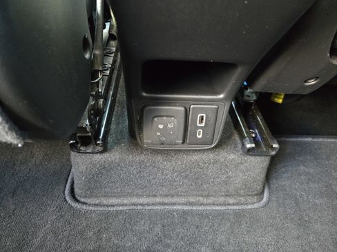 Used 2021 Chevrolet TrailBlazer LT w/ Premium Seating Package image 10