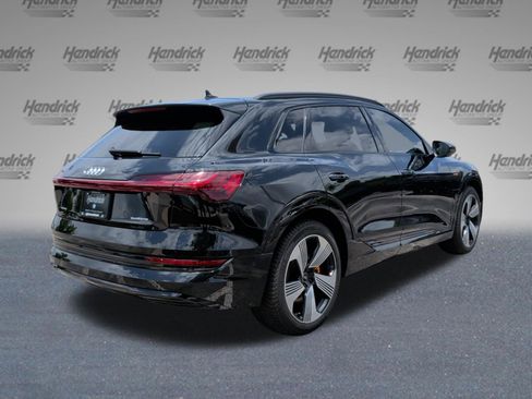 Used 2023 Audi e-tron Premium Plus w/ Premium Plus Package AWD/4WD image 7