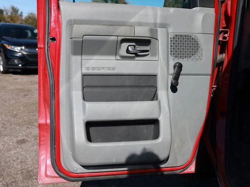 Used 2012 Ford E-350 and Econoline 350 XL image 38