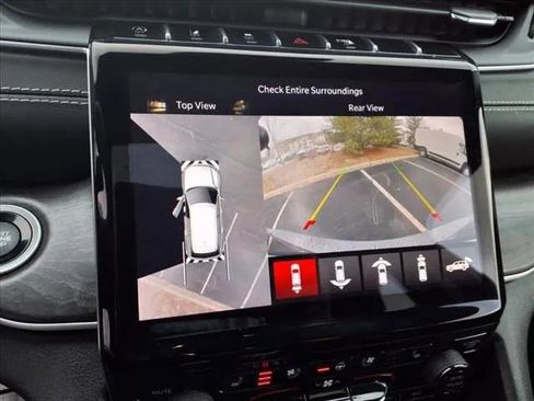 Certified 2022 Jeep Grand Cherokee L Limited w/ Luxury Tech Group II image 16