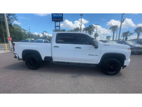 Used 2022 Chevrolet Silverado 2500 LTZ w/ LTZ Plus Package AWD/4WD image 9