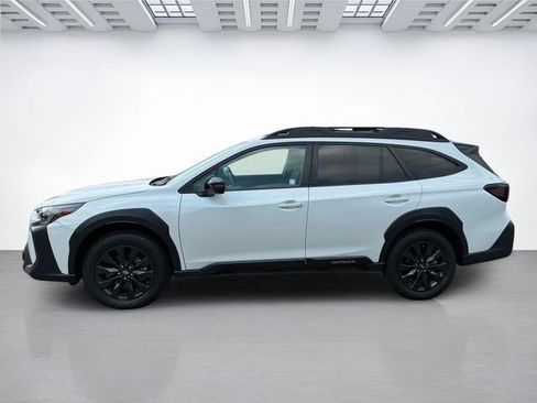 Used 2025 Subaru Outback Onyx Edition AWD/4WD image 7