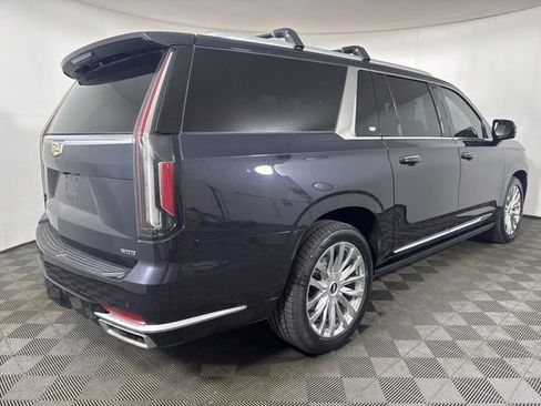 Used 2022 Cadillac Escalade ESV Premium Luxury w/ Performance Package AWD/4WD image 3