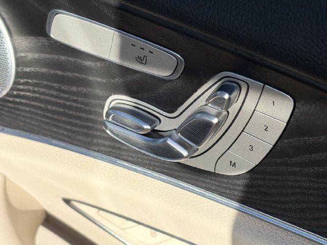Used 2020 Mercedes-Benz E 350 4MATIC Sedan image 12