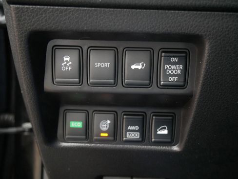 Used 2015 Nissan Rogue SL w/ SL Premium Package image 28