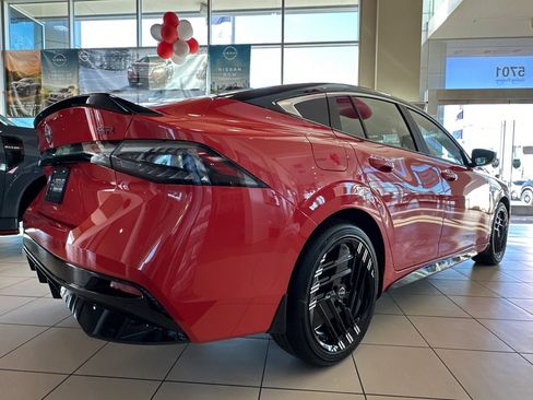 New 2026 Nissan Sentra SR w/ Floor Mat Package image 4