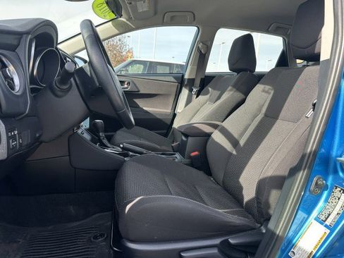 Used 2018 Toyota Corolla iM image 11