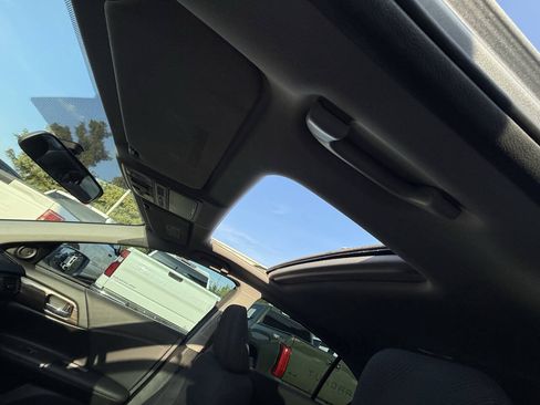 Used 2016 Honda Accord EX image 32