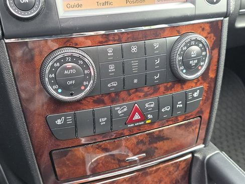 Used 2010 Mercedes-Benz GL 450 4MATIC image 25