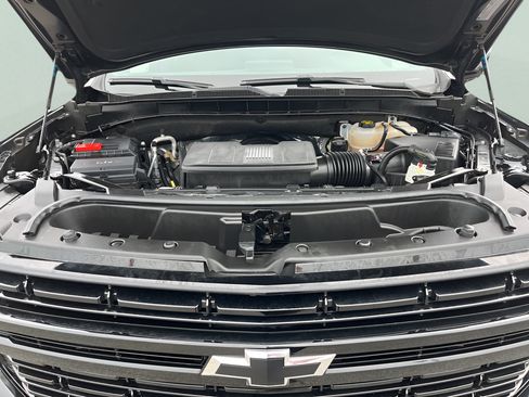 Used 2023 Chevrolet Suburban RST w/ Sport Performance Package AWD/4WD image 26
