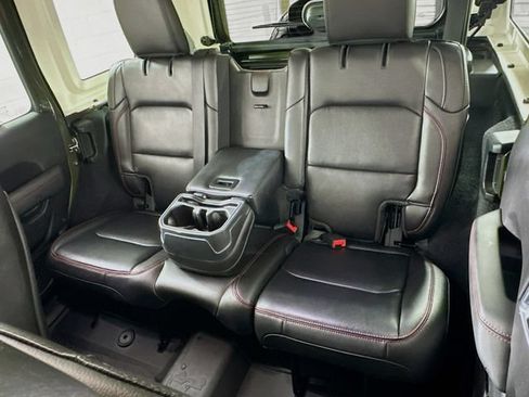 Used 2021 Jeep Wrangler Unlimited Rubicon AWD/4WD image 11