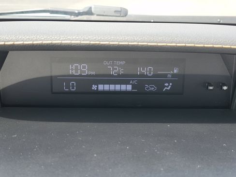 Used 2021 Subaru Crosstrek 2.5i Sport w/ Moonroof Package image 33