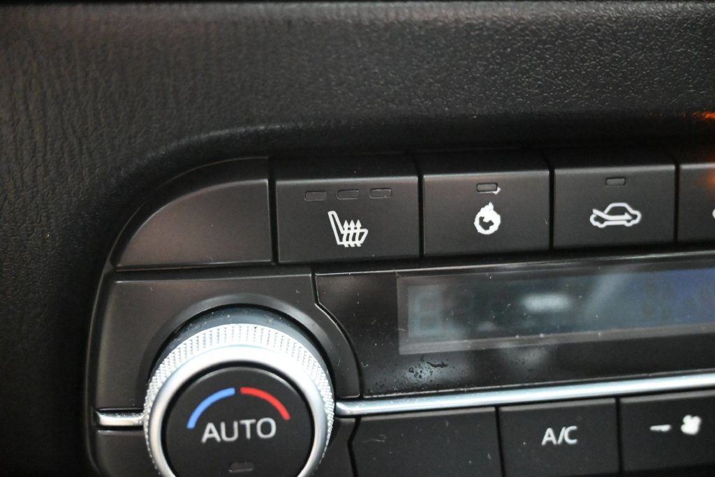 Used 2020 MAZDA CX-5 Touring FWD image 12