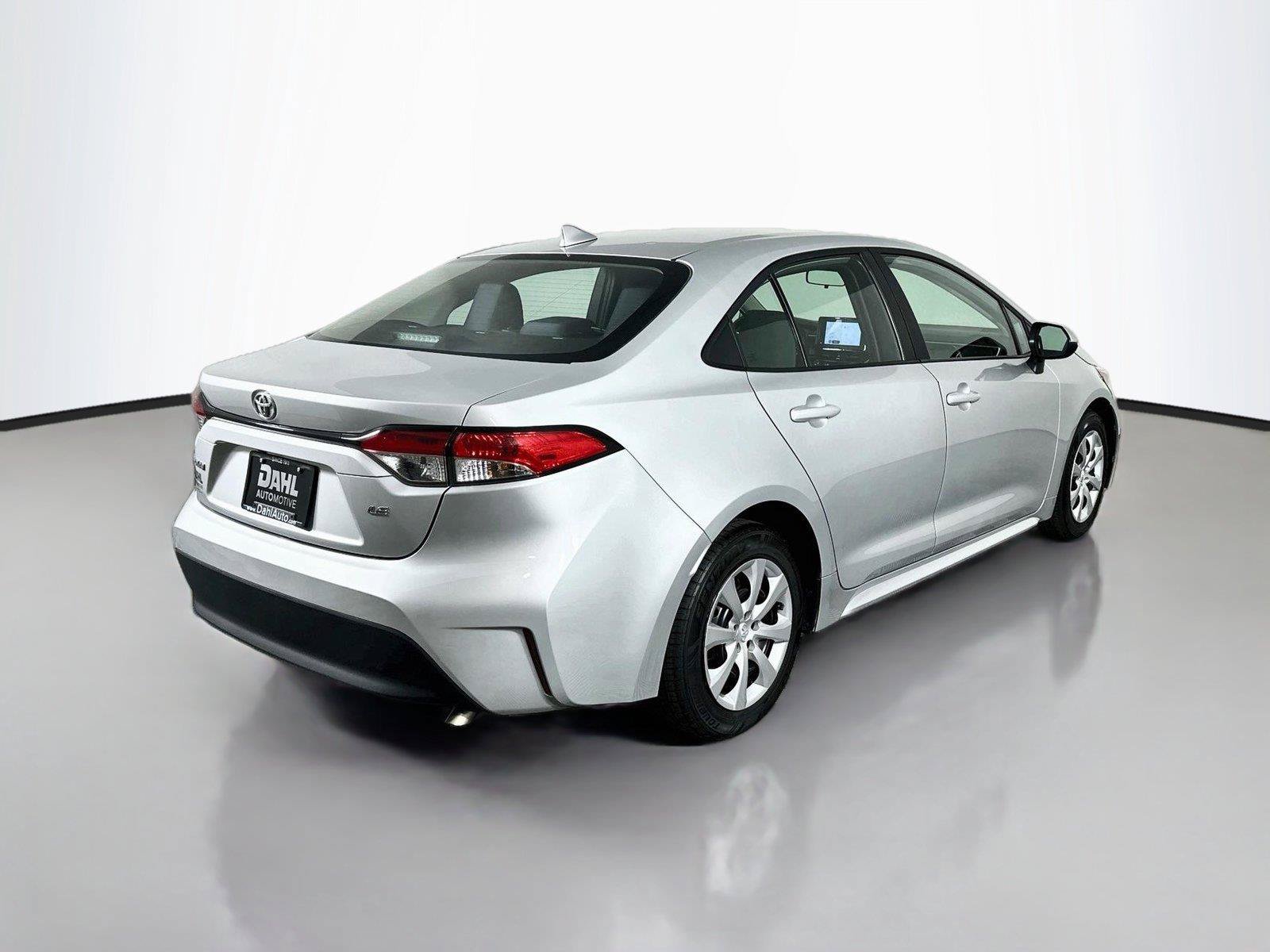Used 2025 Toyota Corolla LE FWD image 13