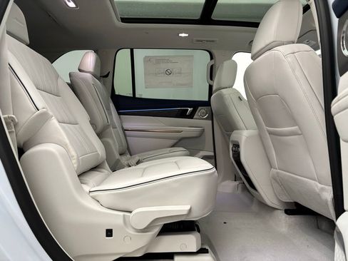 New 2026 Buick Enclave Avenir w/ Super Cruise Package image 42