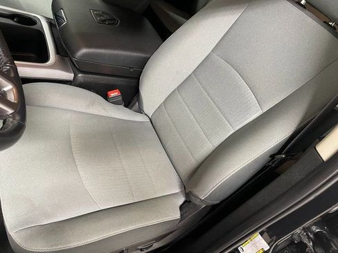 Used 2022 RAM 1500 Classic SLT image 12