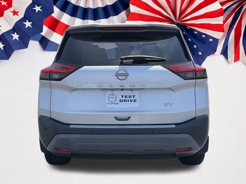 Certified 2023 Nissan Rogue SV FWD image 4
