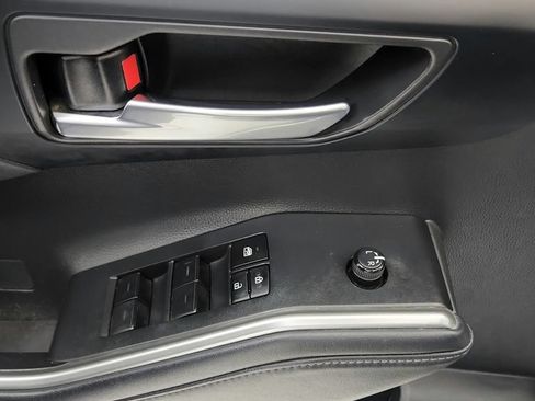Used 2023 Toyota Highlander XLE AWD/4WD image 21