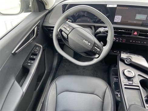 New 2025 Kia EV6 Wind image 12
