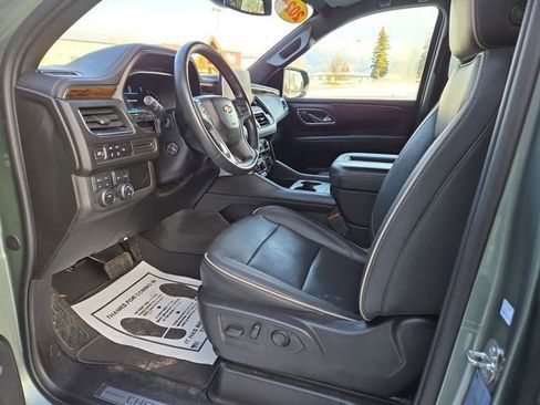 Used 2024 Chevrolet Tahoe Premier image 2