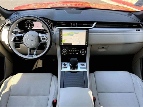 Used 2024 Jaguar F-PACE R-Dynamic S image 16