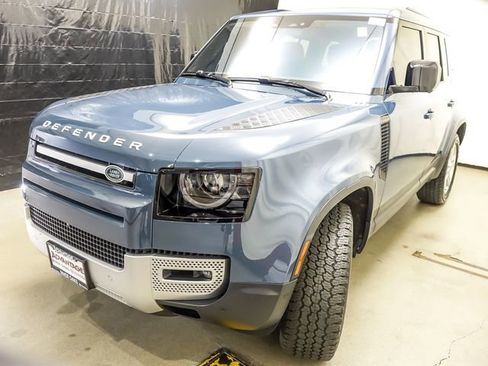 Used 2022 Land Rover Defender 110 SE AWD/4WD image 4