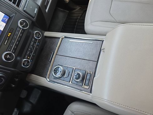 Used 2021 Ford Expedition Limited image 25