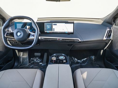 Used 2025 BMW iX xDrive50 image 49
