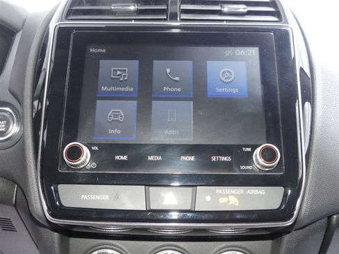 Used 2025 Mitsubishi Outlander Sport SE image 37