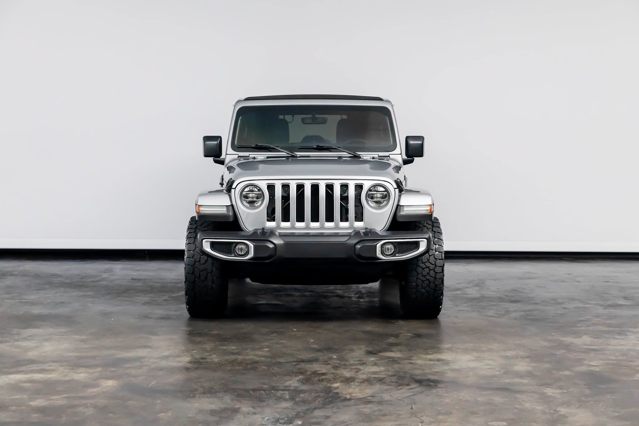 Used 2021 Jeep Wrangler Unlimited Sahara AWD/4WD image 2