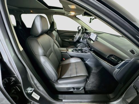 Used 2024 Nissan Rogue SL w/ SL Premium Package FWD image 34