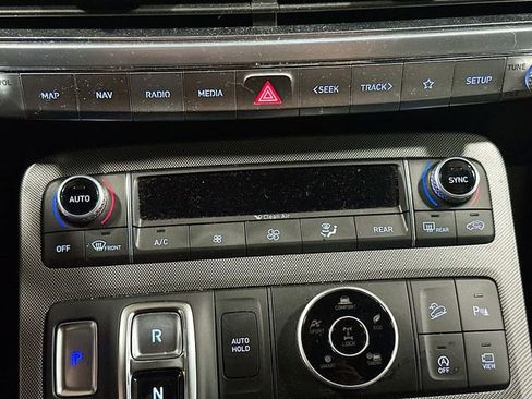 Used 2020 Hyundai Palisade Limited image 17