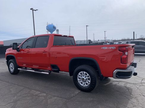 Used 2022 Chevrolet Silverado 2500 LT w/ Convenience Package image 7