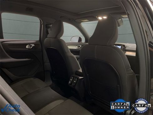Used 2025 Volvo XC40 B5 Core image 64