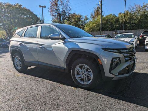 New 2026 Hyundai Tucson SE image 2