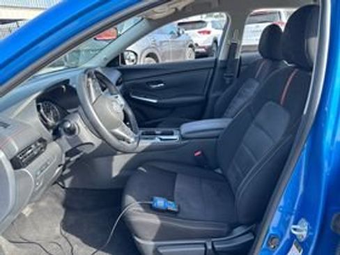 Used 2025 Nissan Sentra SR FWD image 11