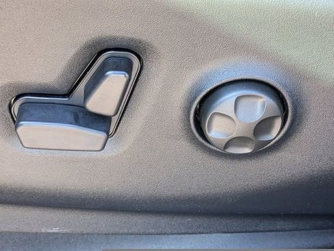 New 2026 Chrysler Pacifica Limited w/ S Appearance Package image 17