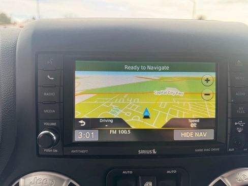 Used 2014 Jeep Wrangler Sahara w/ Mopar Chrome Edition Group image 13