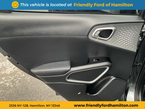 Used 2025 Kia Soul LX image 26