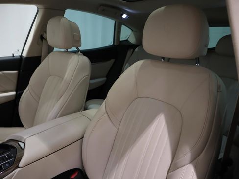 Used 2022 Maserati Levante GT image 25